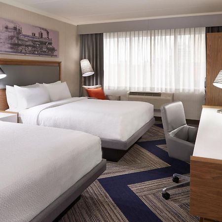 Four Points By Sheraton Windsor Downtown Esterno foto