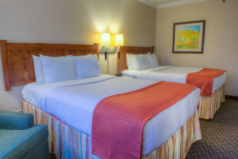 Four Points By Sheraton Windsor Downtown Esterno foto