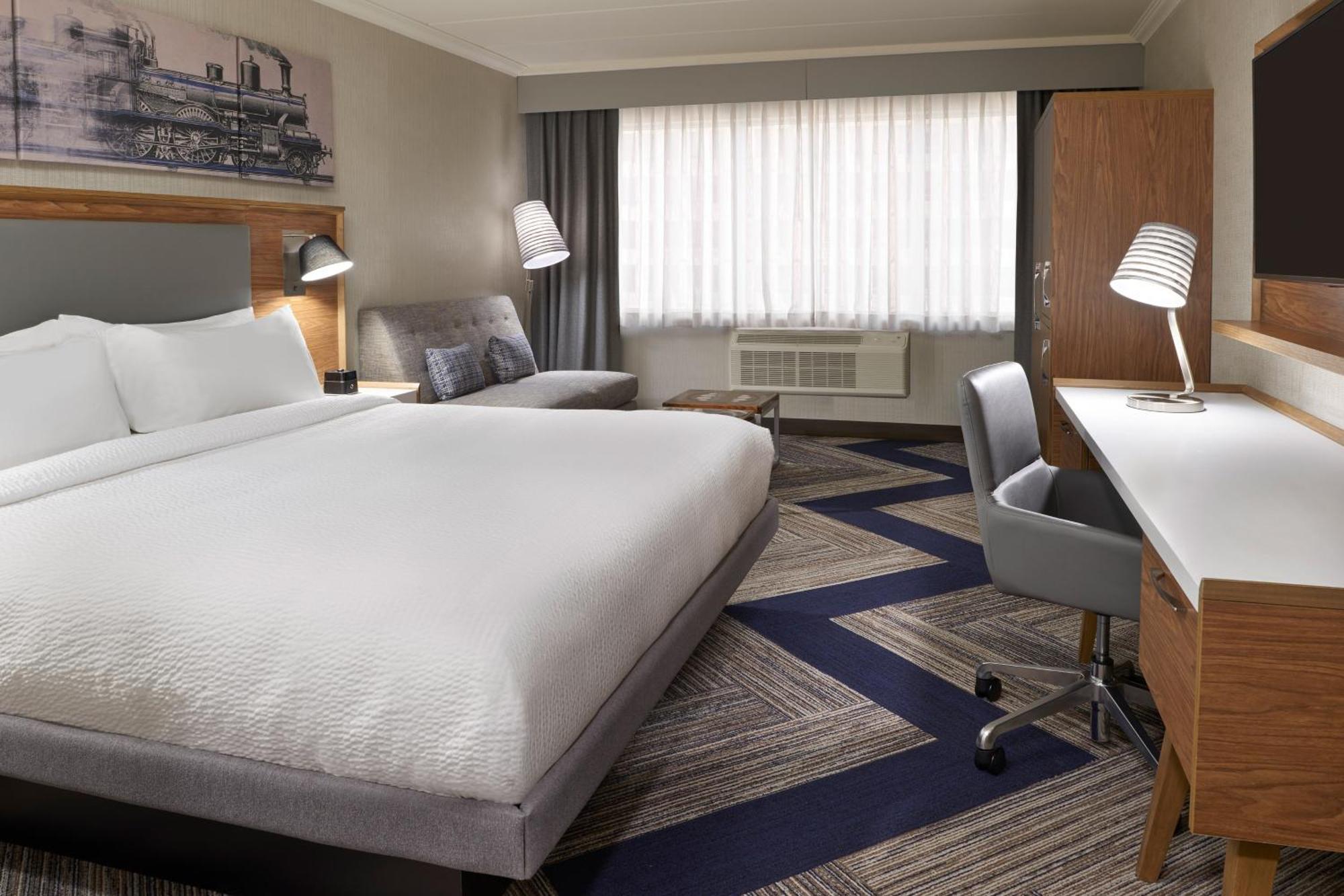 Four Points By Sheraton Windsor Downtown Esterno foto