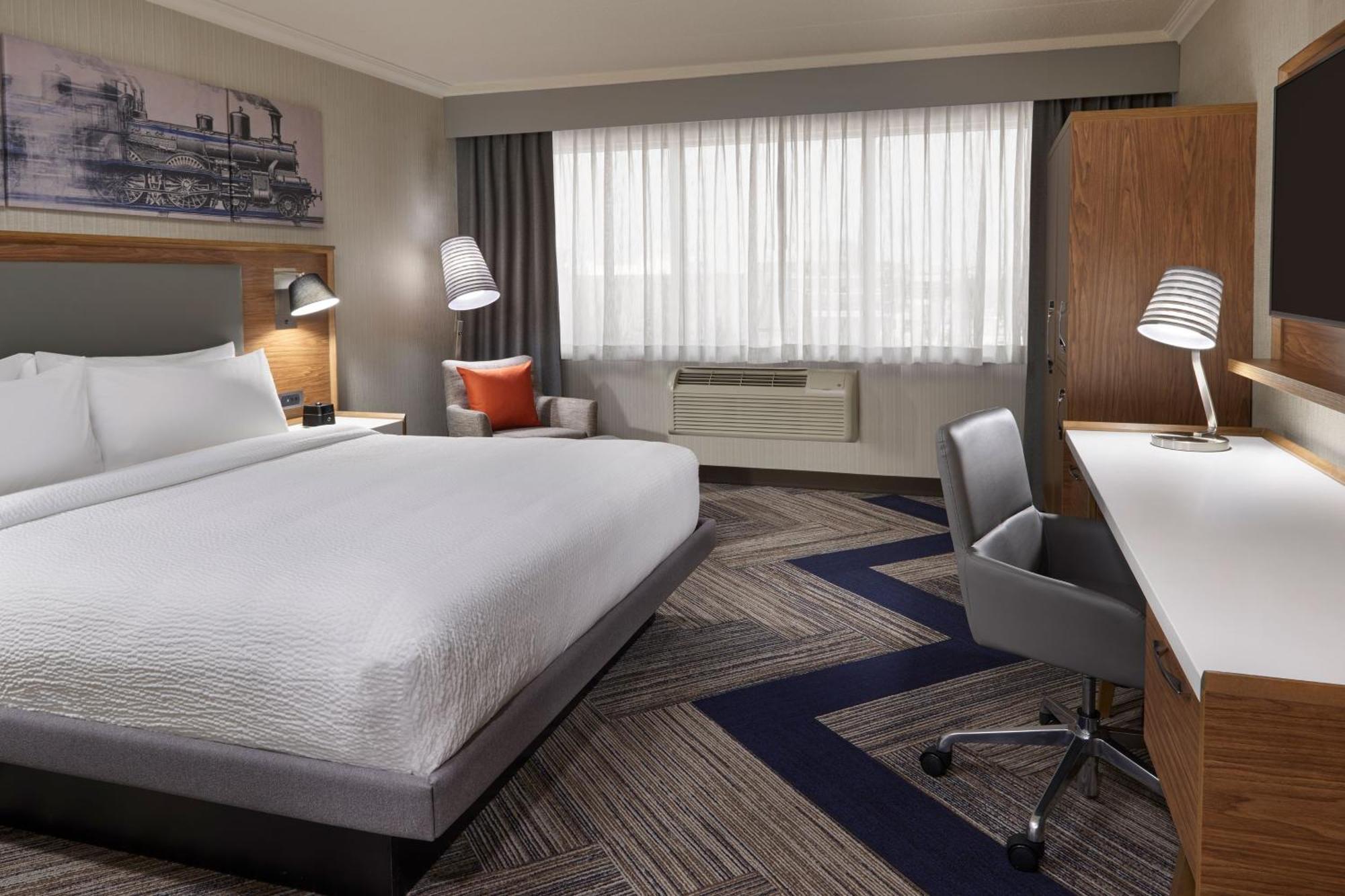 Four Points By Sheraton Windsor Downtown Esterno foto